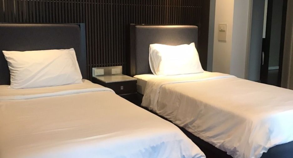For rent 3 bedrooms condo in Watthana, Bangkok