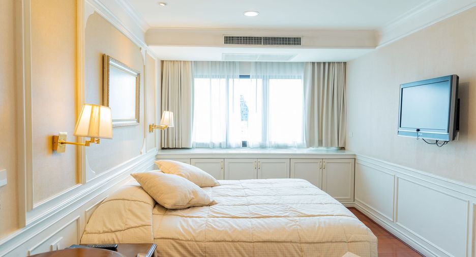 For rent 4 bedrooms apartment in Khlong Toei, Bangkok