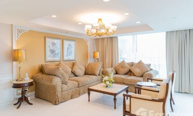 For rent 4 bedrooms apartment in Khlong Toei, Bangkok