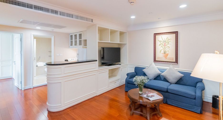 For rent 4 bedrooms apartment in Khlong Toei, Bangkok
