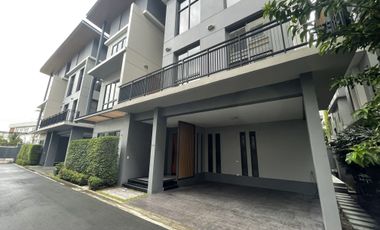 Haus zur Miete mit 5 Zimmer in Bang Na, Bangkok