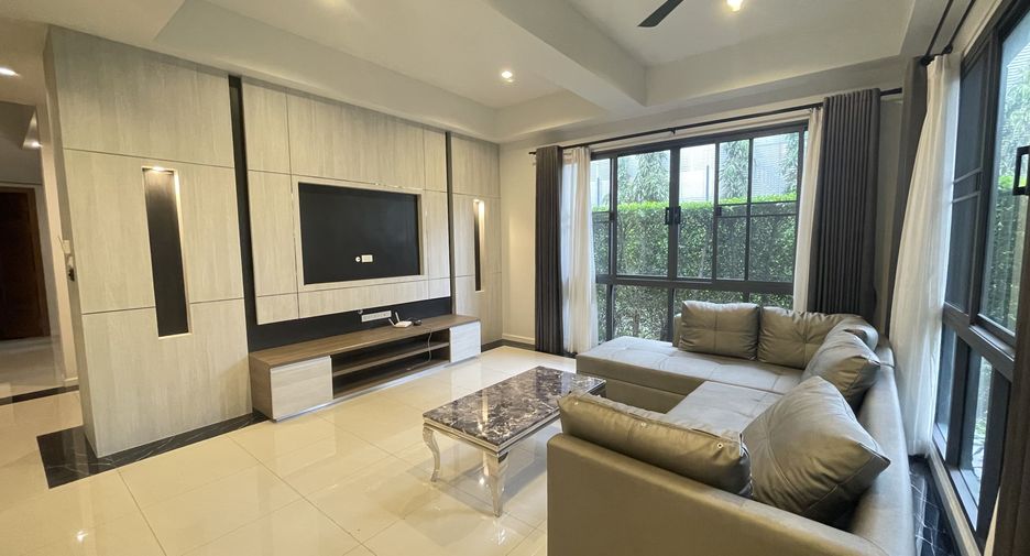 For rent 5 bedrooms house in Bang Na, Bangkok