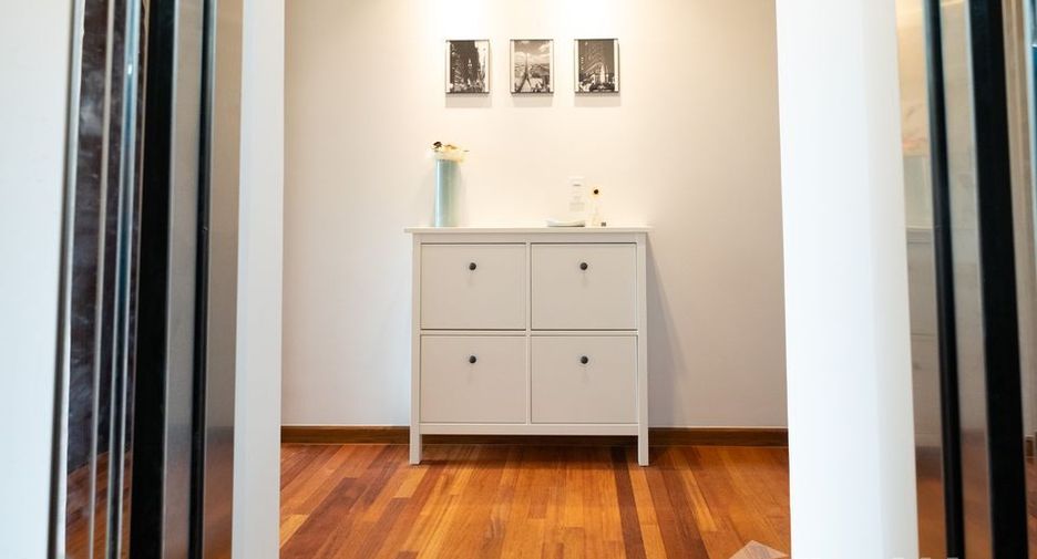 Wohnung zur Miete mit 1 Zimmer in Pathum Wan, Bangkok