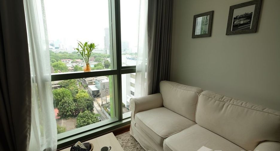 Wohnung zur Miete mit 1 Zimmer in Pathum Wan, Bangkok
