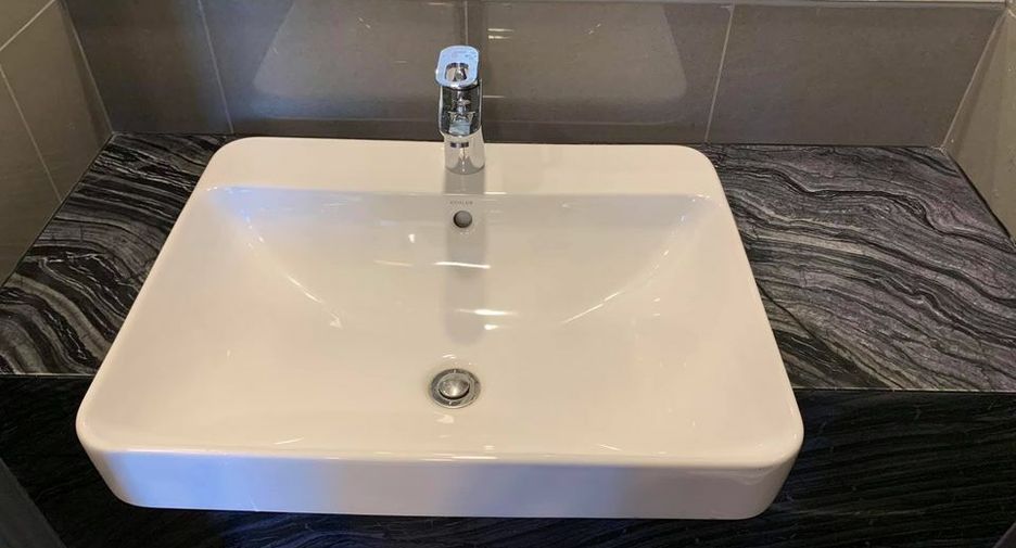 For rent 1 bed condo in Bang Rak, Bangkok