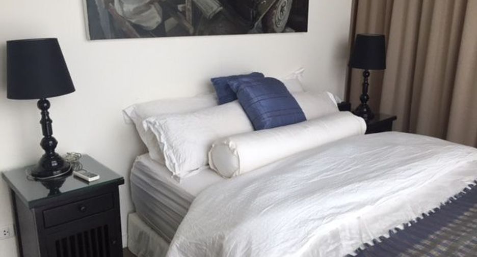 For rent 3 bedrooms condo in Sathon, Bangkok