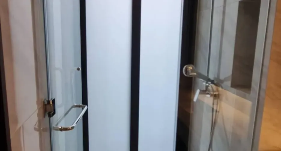 For rent 5 bedrooms townhouse in Watthana, Bangkok