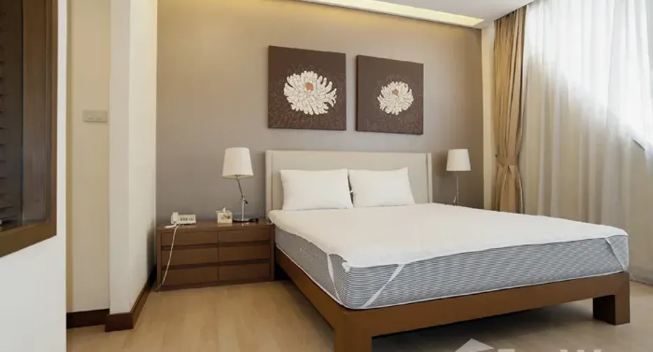 For rent 2 bedrooms condo in Pathum Wan, Bangkok