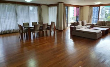 For rent 4 bedrooms apartment in Khlong Toei, Bangkok