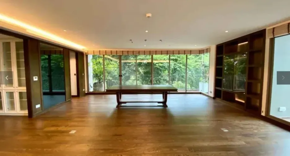 For rent 3 bedrooms condo in Yan Nawa, Bangkok