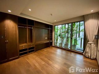 For rent 3 bedrooms condo in Yan Nawa, Bangkok