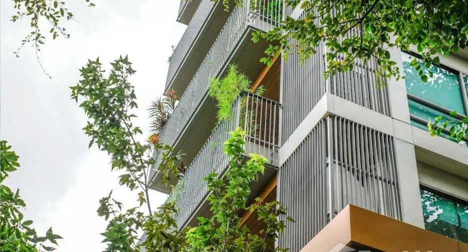 For rent 3 bedrooms condo in Yan Nawa, Bangkok