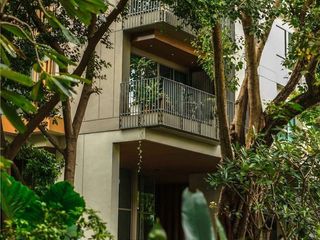 For rent 3 bedrooms condo in Yan Nawa, Bangkok