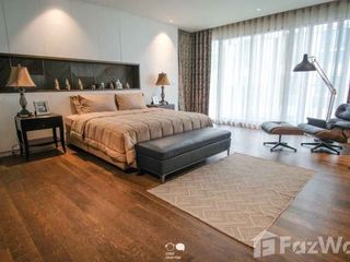 For rent 3 bedrooms condo in Yan Nawa, Bangkok