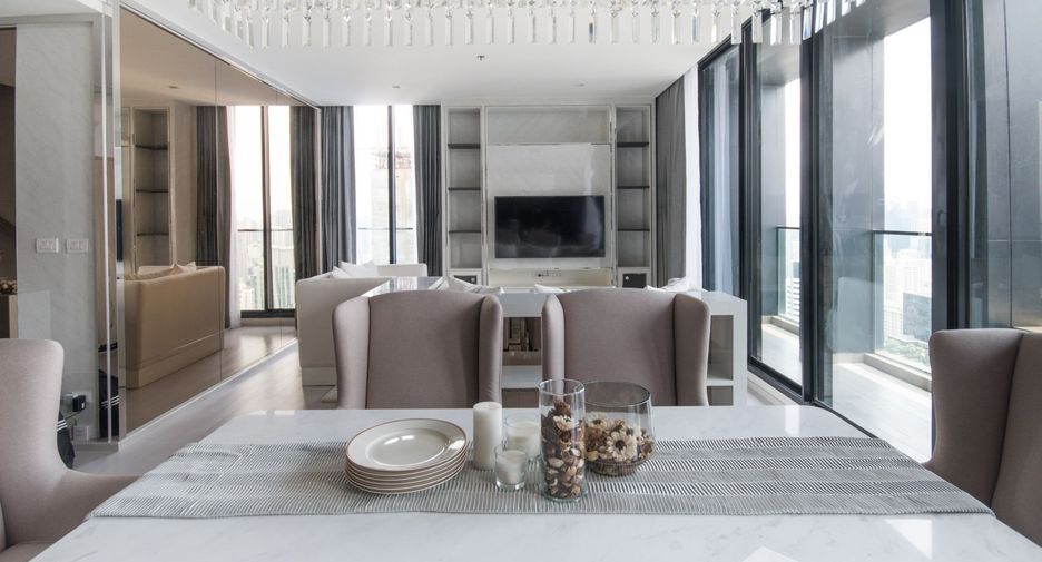 À louer 3 chambres condo à Pathum Wan, Bangkok