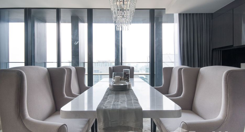 Condo en alquiler de 3 habitaciones en Pathum Wan, Bangkok
