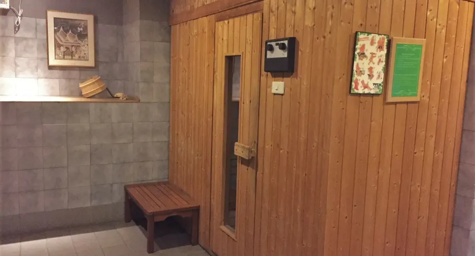 For rent 2 bedrooms condo in Pathum Wan, Bangkok