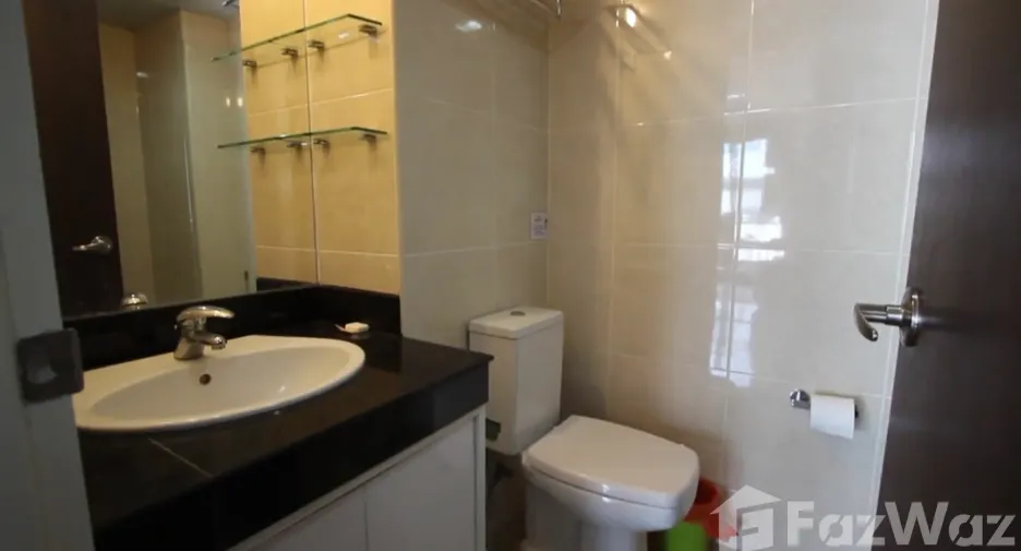 For rent 2 bedrooms apartment in Khlong Toei, Bangkok