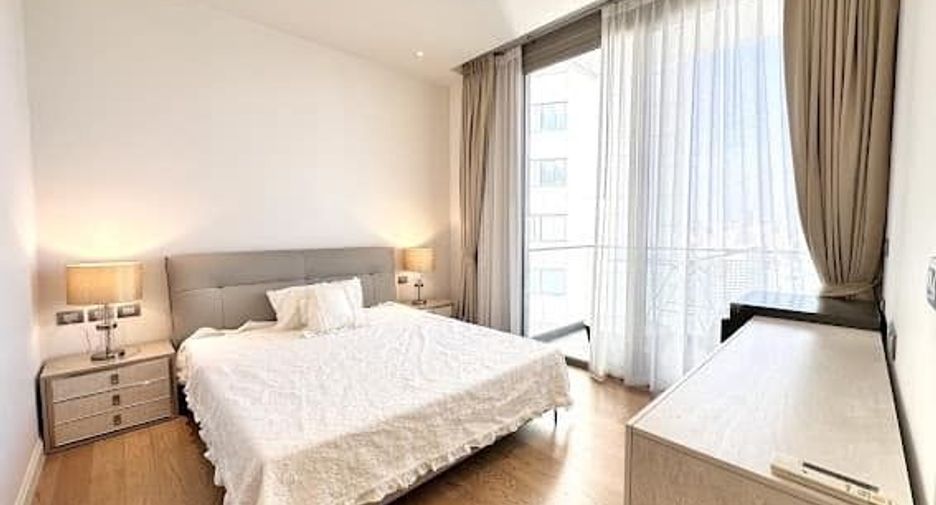 For rent 2 bedrooms condo in Khlong San, Bangkok