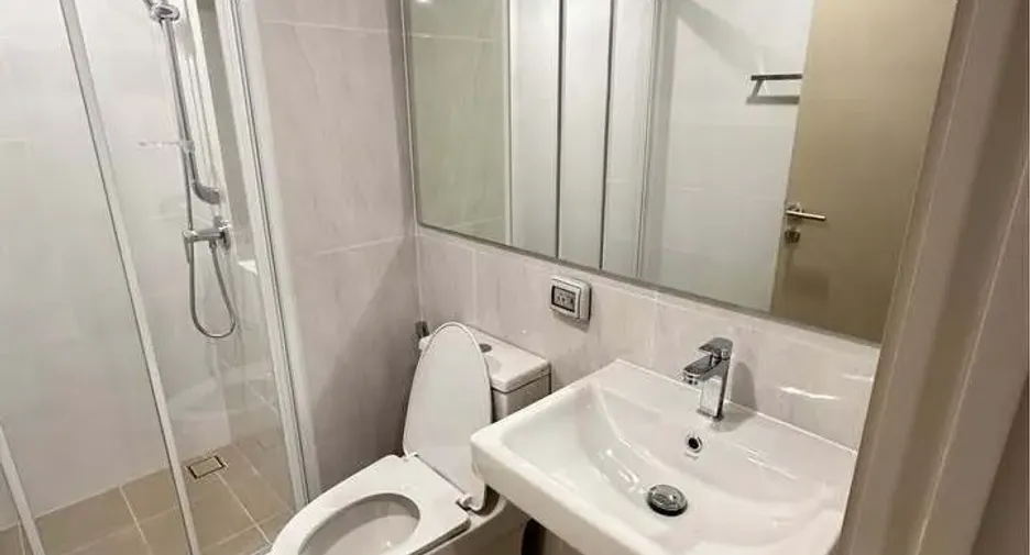 Condo en alquiler de 1 habitaciones en Bang Na, Bangkok