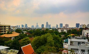 À louer 4 chambres condo à Watthana, Bangkok