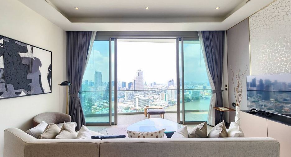 For rent 2 bedrooms condo in Khlong San, Bangkok