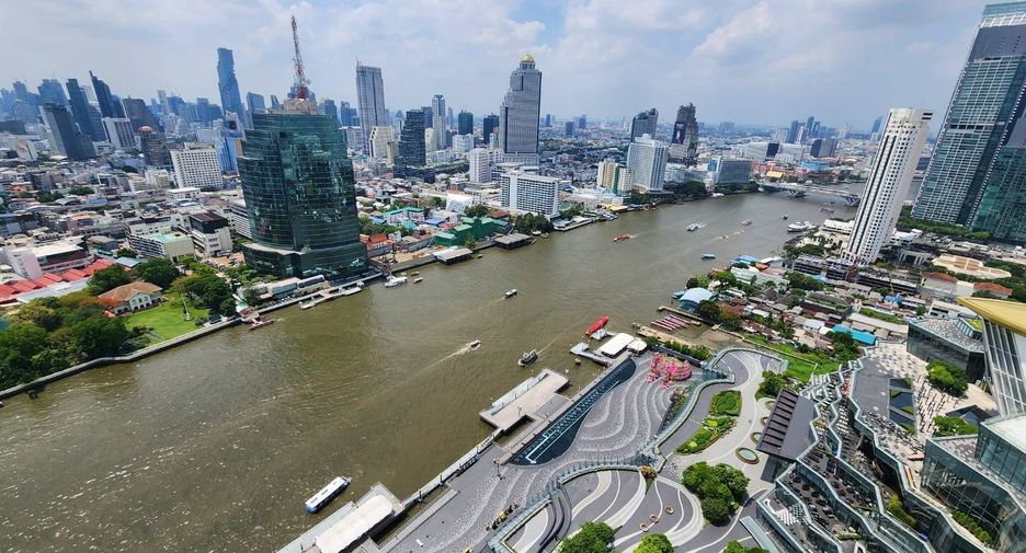 For rent 2 bedrooms condo in Khlong San, Bangkok