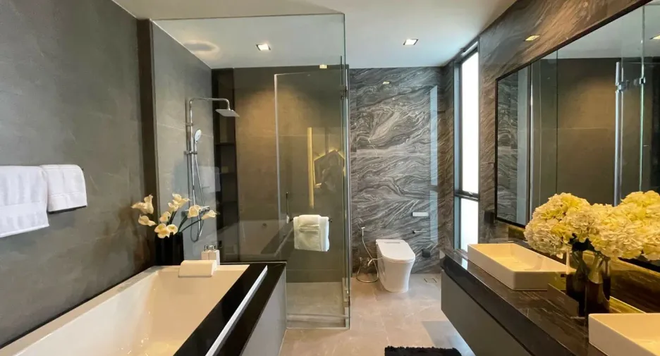 For rent 5 bedrooms house in Suan Luang, Bangkok