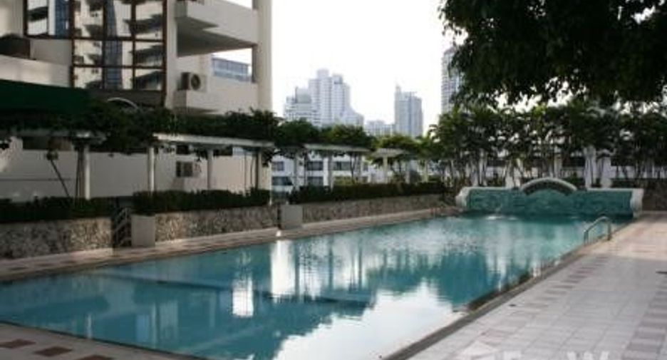 For rent 2 ベッドルーム condo in Watthana, Bangkok