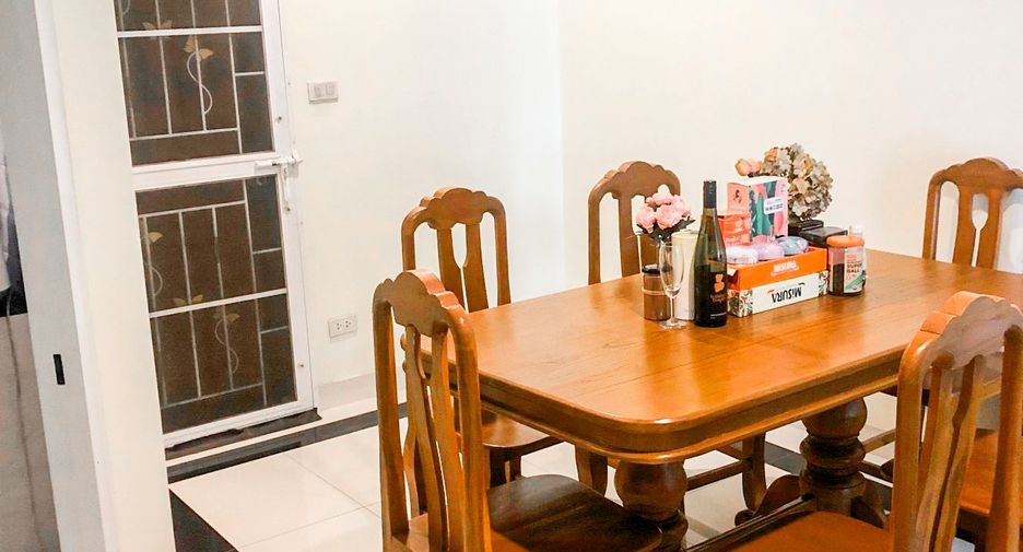 For rent 3 bedrooms townhouse in Min Buri, Bangkok