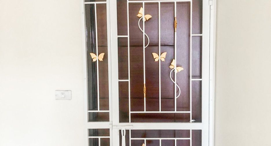 For rent 3 bedrooms townhouse in Min Buri, Bangkok