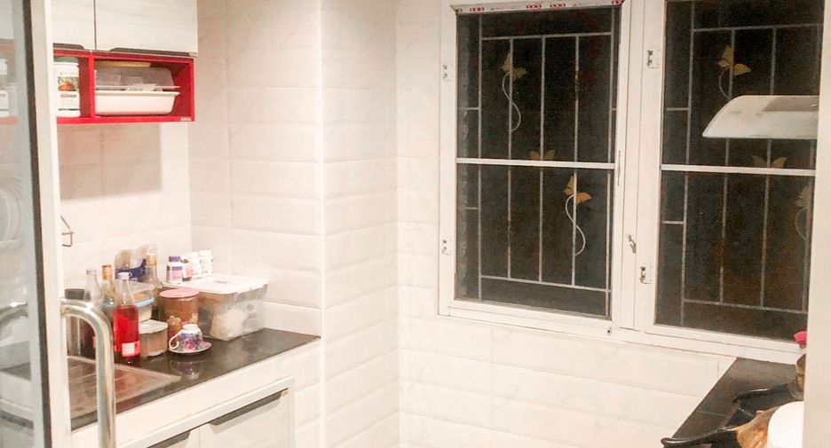 For rent 3 bedrooms townhouse in Min Buri, Bangkok