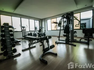 À louer studio condo à Bang Rak, Bangkok
