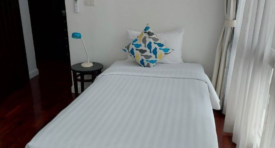 Condo en alquiler de 3 habitaciones en Sathon, Bangkok