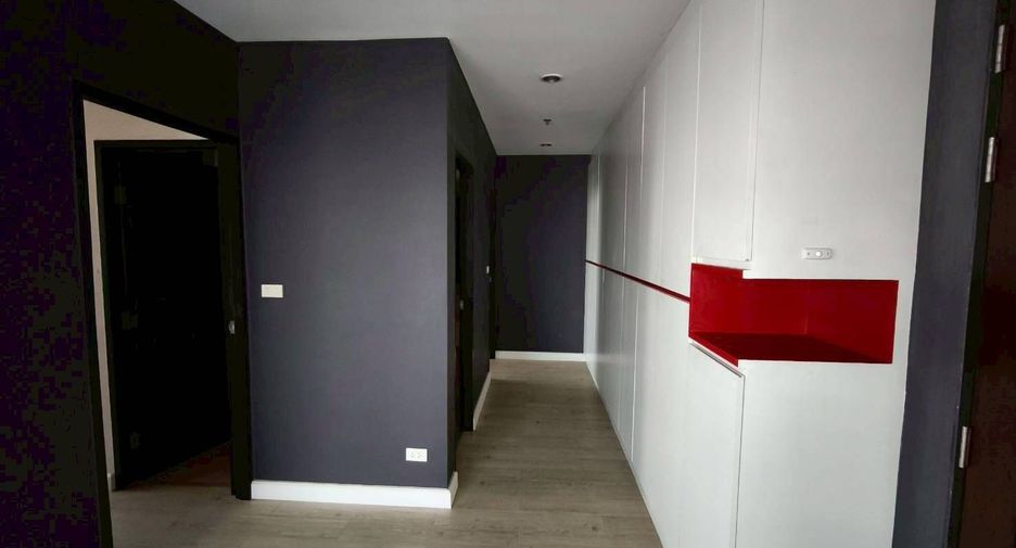 Wohnung zur Miete mit 2 Zimmer in Yan Nawa, Bangkok