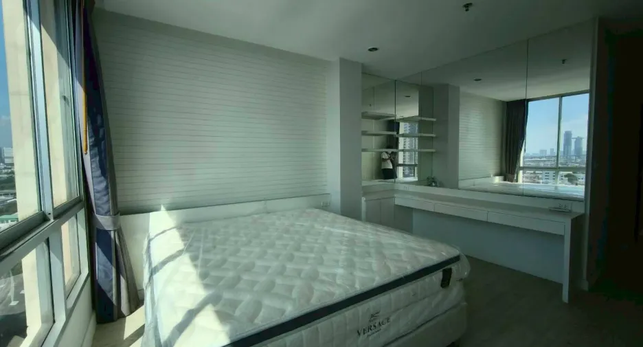 Wohnung zur Miete mit 2 Zimmer in Yan Nawa, Bangkok