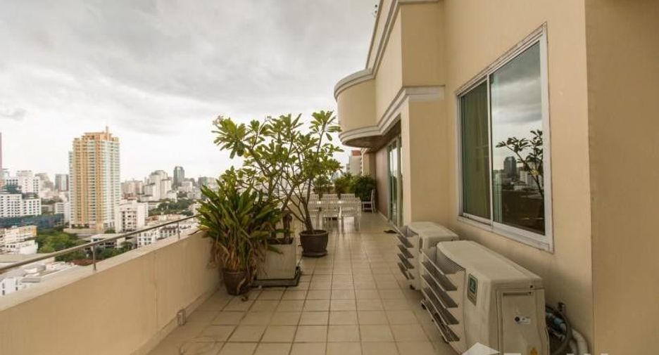 À louer 4 chambres condo à Watthana, Bangkok