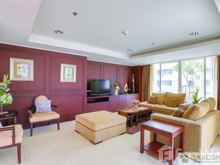 For rent 4 bedrooms condo in Watthana, Bangkok