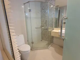 À louer studio condo à Pathum Wan, Bangkok