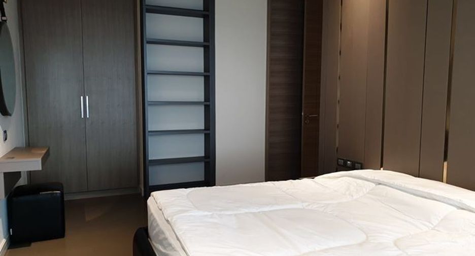 For rent 2 bedrooms condo in Pathum Wan, Bangkok