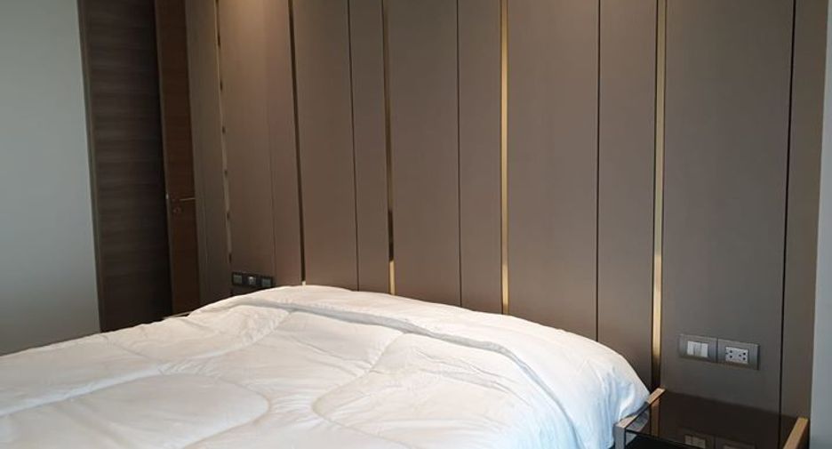 For rent 2 bedrooms condo in Pathum Wan, Bangkok