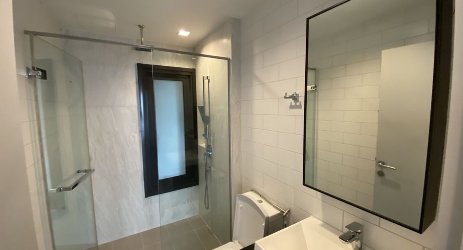 For rent 3 bedrooms condo in Chatuchak, Bangkok