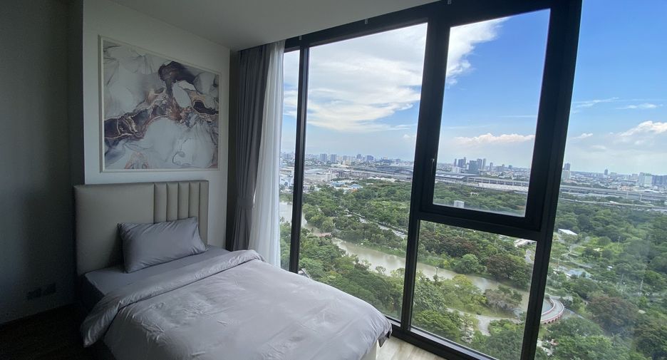 For rent 3 bedrooms condo in Chatuchak, Bangkok