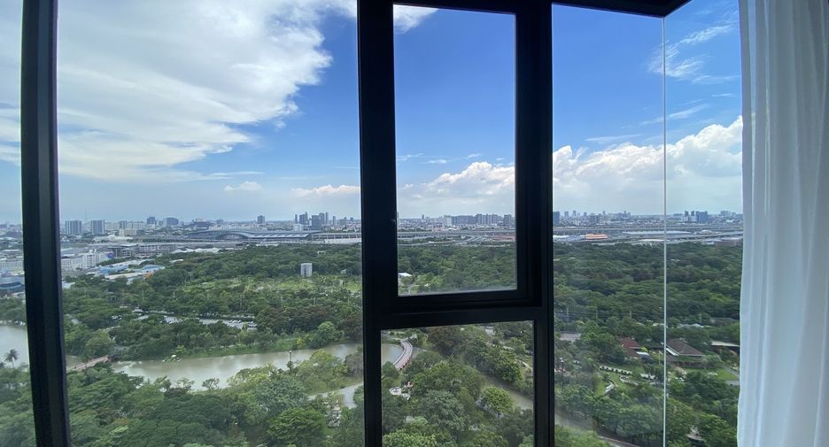 For rent 3 bedrooms condo in Chatuchak, Bangkok