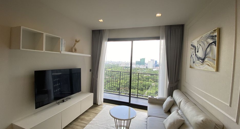 For rent 3 bedrooms condo in Chatuchak, Bangkok