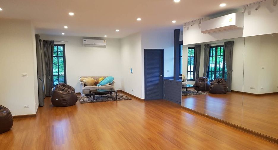 ให้เช่า 5 ห้องนอน บ้านเดี่ยว ใน บางกะปิ, กรุงเทพฯ