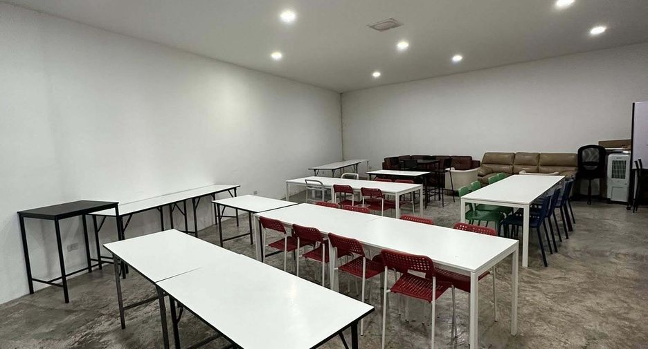For rent 8 bedrooms house in Prawet, Bangkok