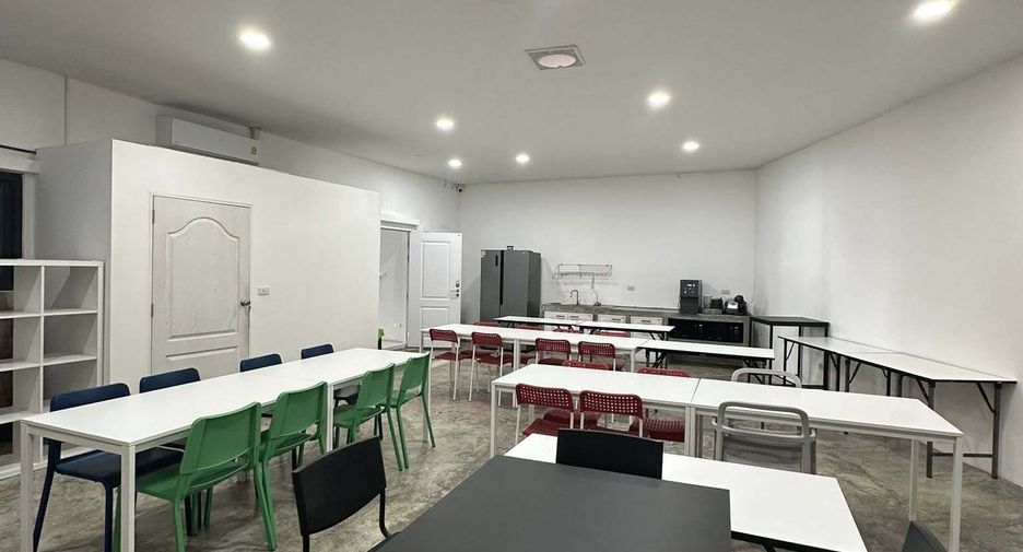 For rent 8 bedrooms house in Prawet, Bangkok