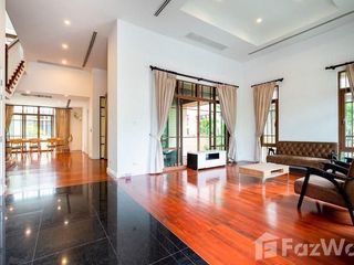 À louer 4 chambres maison à Watthana, Bangkok