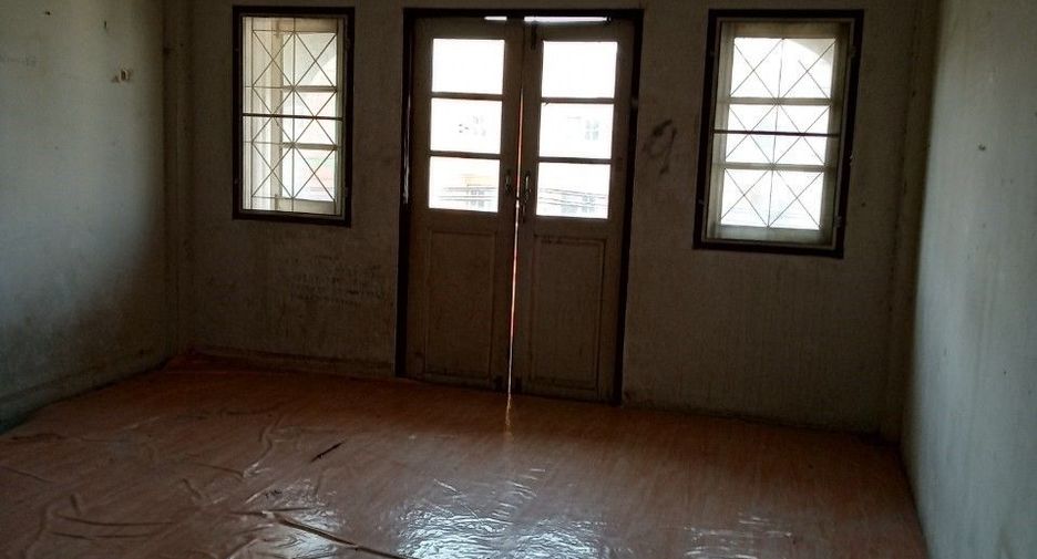 For rent 2 bedrooms townhouse in Mueang Samut Prakan, Samut Prakan